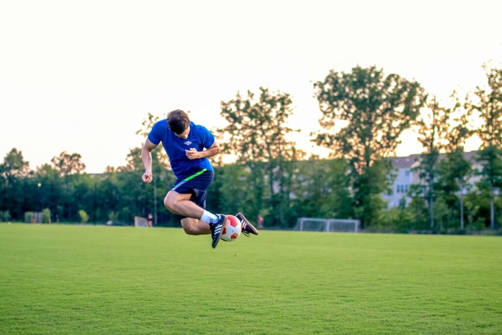Casting à Paris : Figurants footballeurs jongleurs de 20-50 ans pour une publicité TV