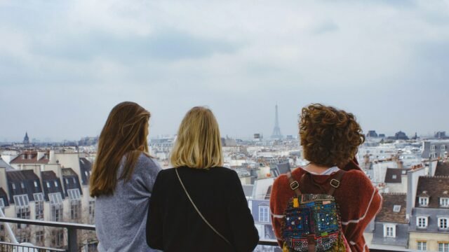 Casting femmes casual 20-50 ans à Paris pour une publicité