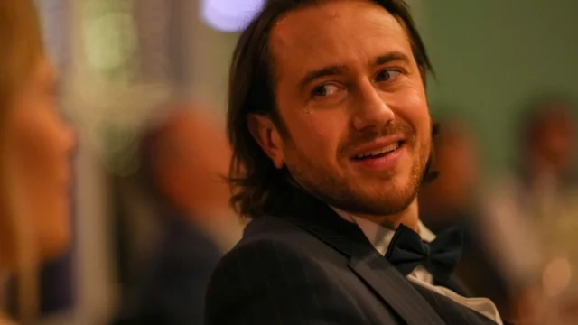 Casting à Oloron : hommes de 20 à 50 ans, 1m80 et carrés pour Florida avec Bastien Bouillon